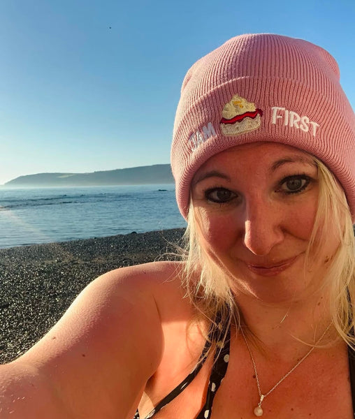 Jam First Banner Beanie Hat (Holly Pink)